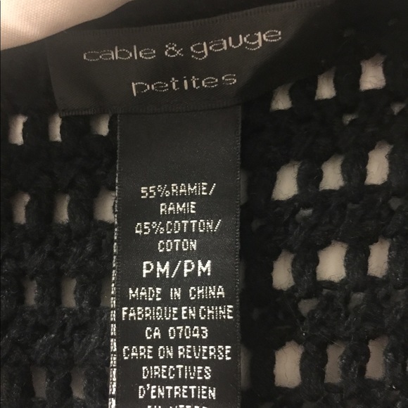 Cable & Gauge petite crop sweater - Picture 2 of 3